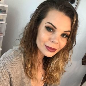 Meet your Posher, Courtney